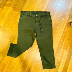 16W NWT Liverpool Jeans